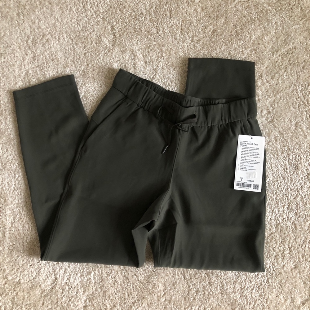 Lululemon On the Fly 7/8 Pant Olive